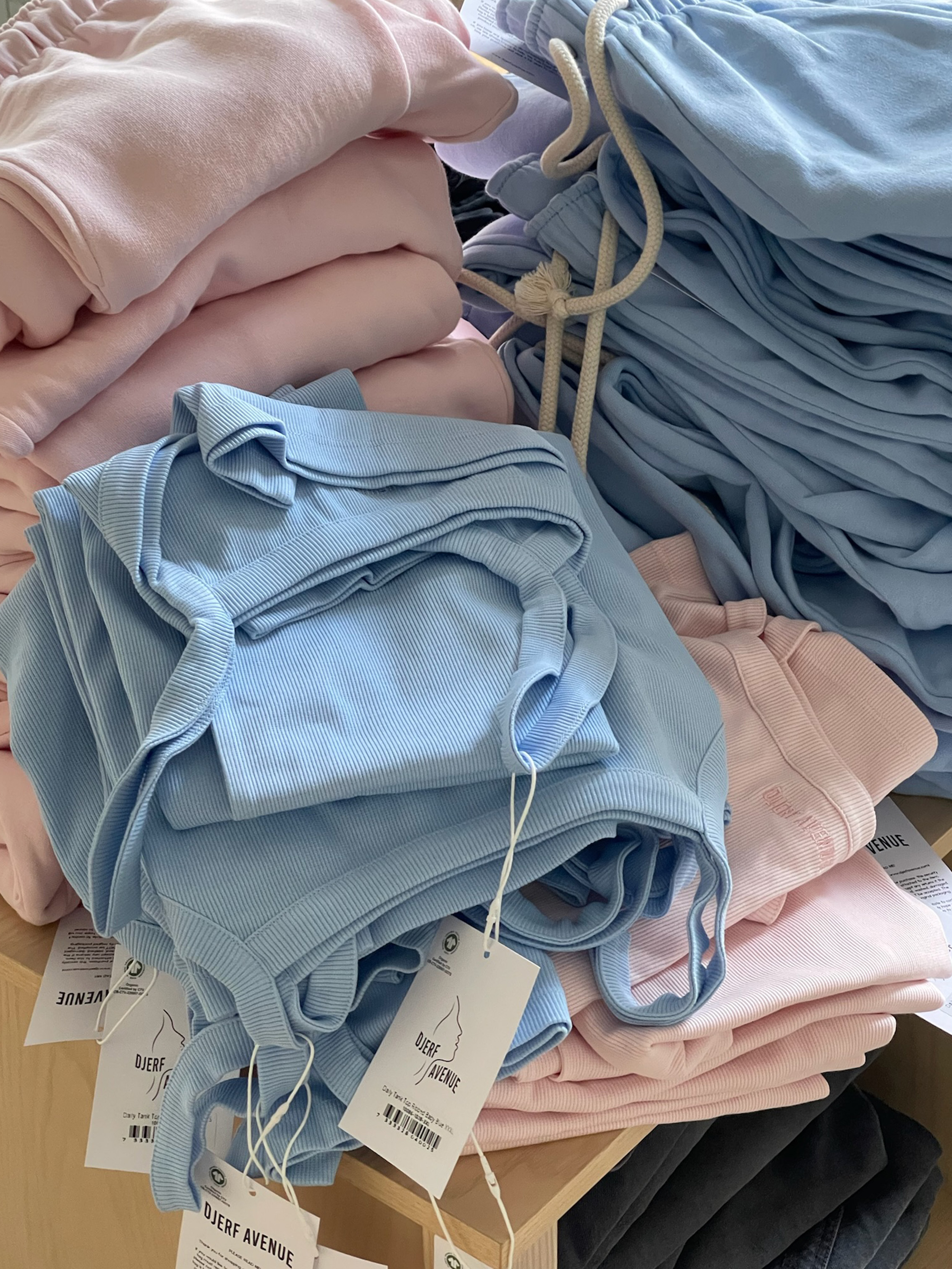 Attends☆Babypink Long Sleeveless Tee Women's Hampton Long Sleeve Performance - Jarrett Bay Boathouse
