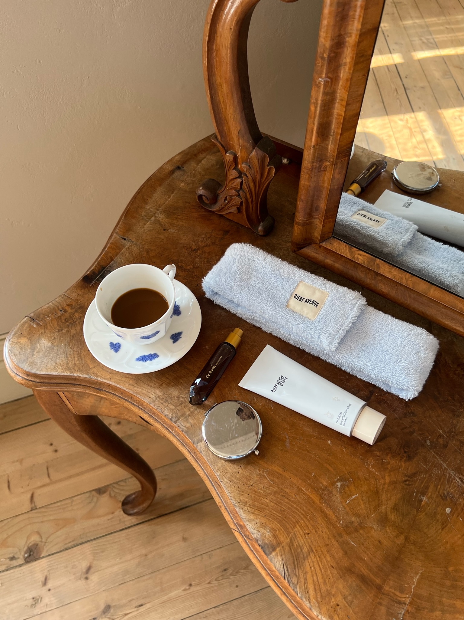 Home | Djerf Avenue