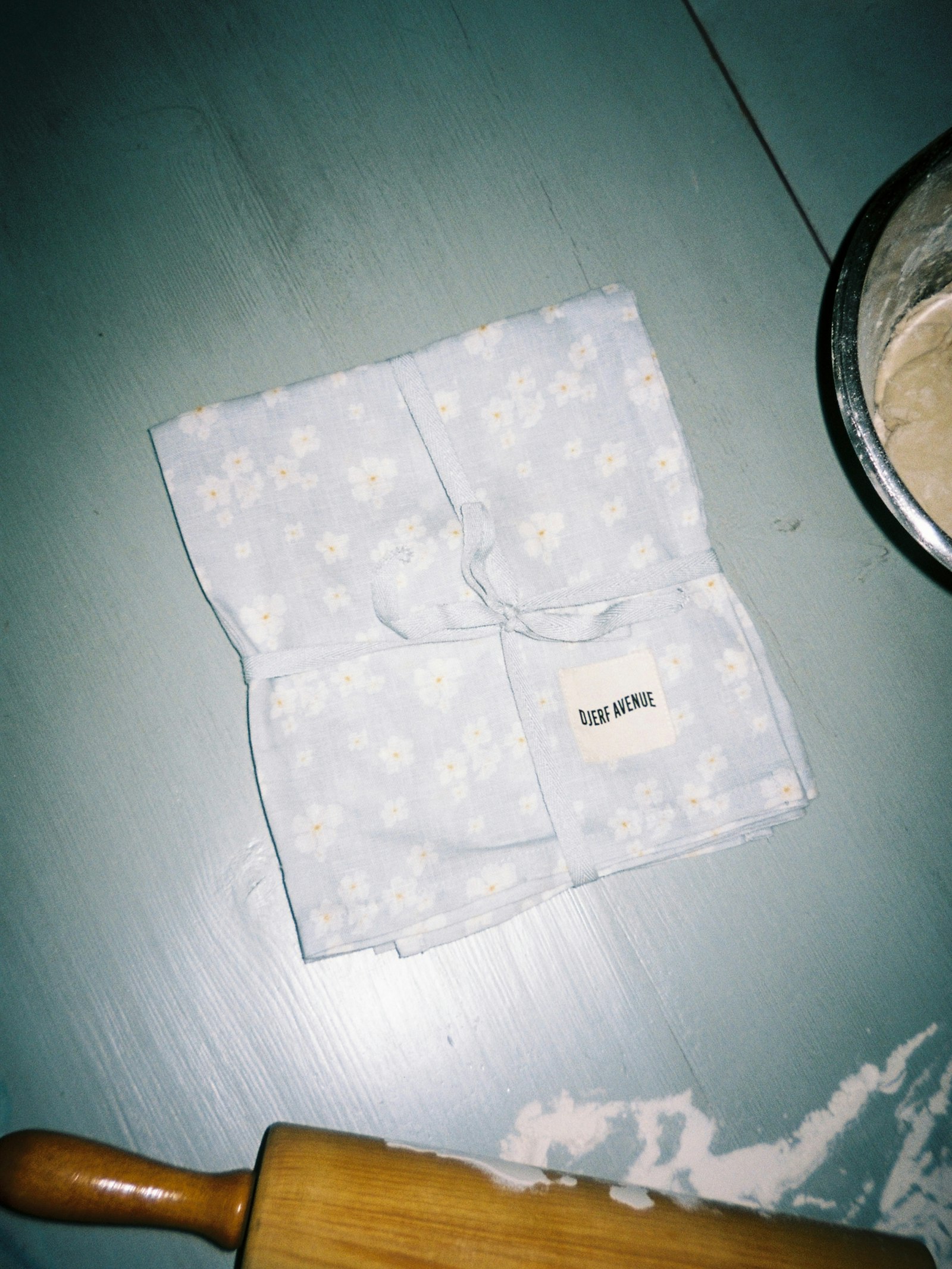 Small Linen Towel Set Dream Cake