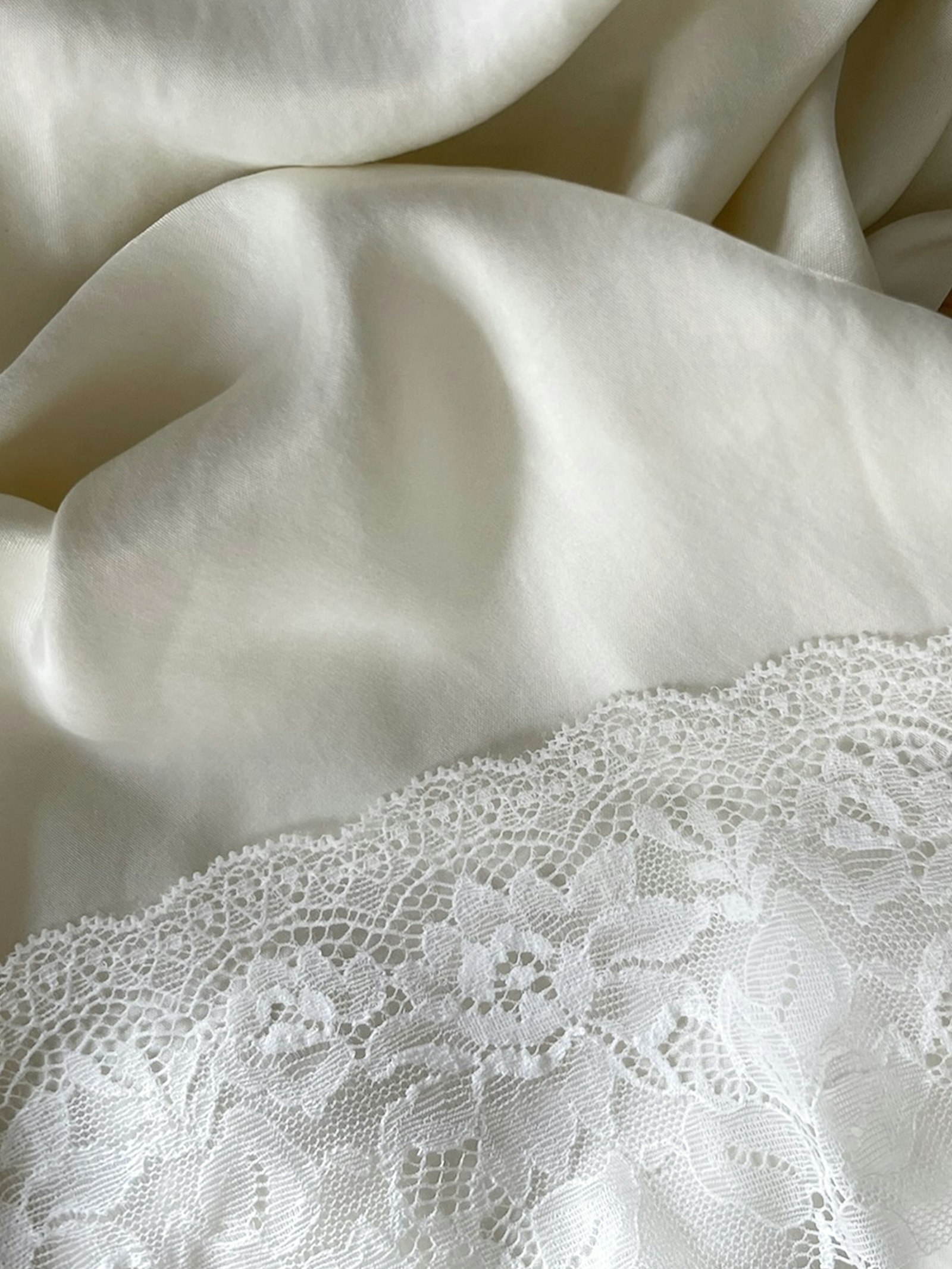 REMAKE Dream Dress Midi Cloud - White Lace