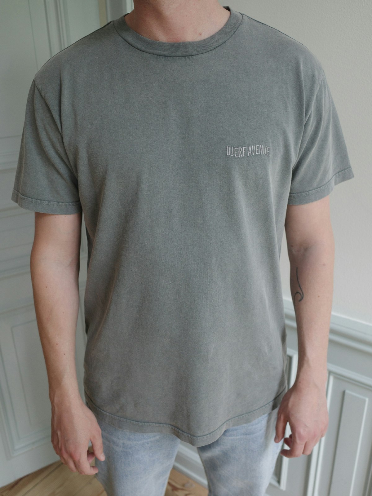 Straight Fit T-shirt Washed Grey