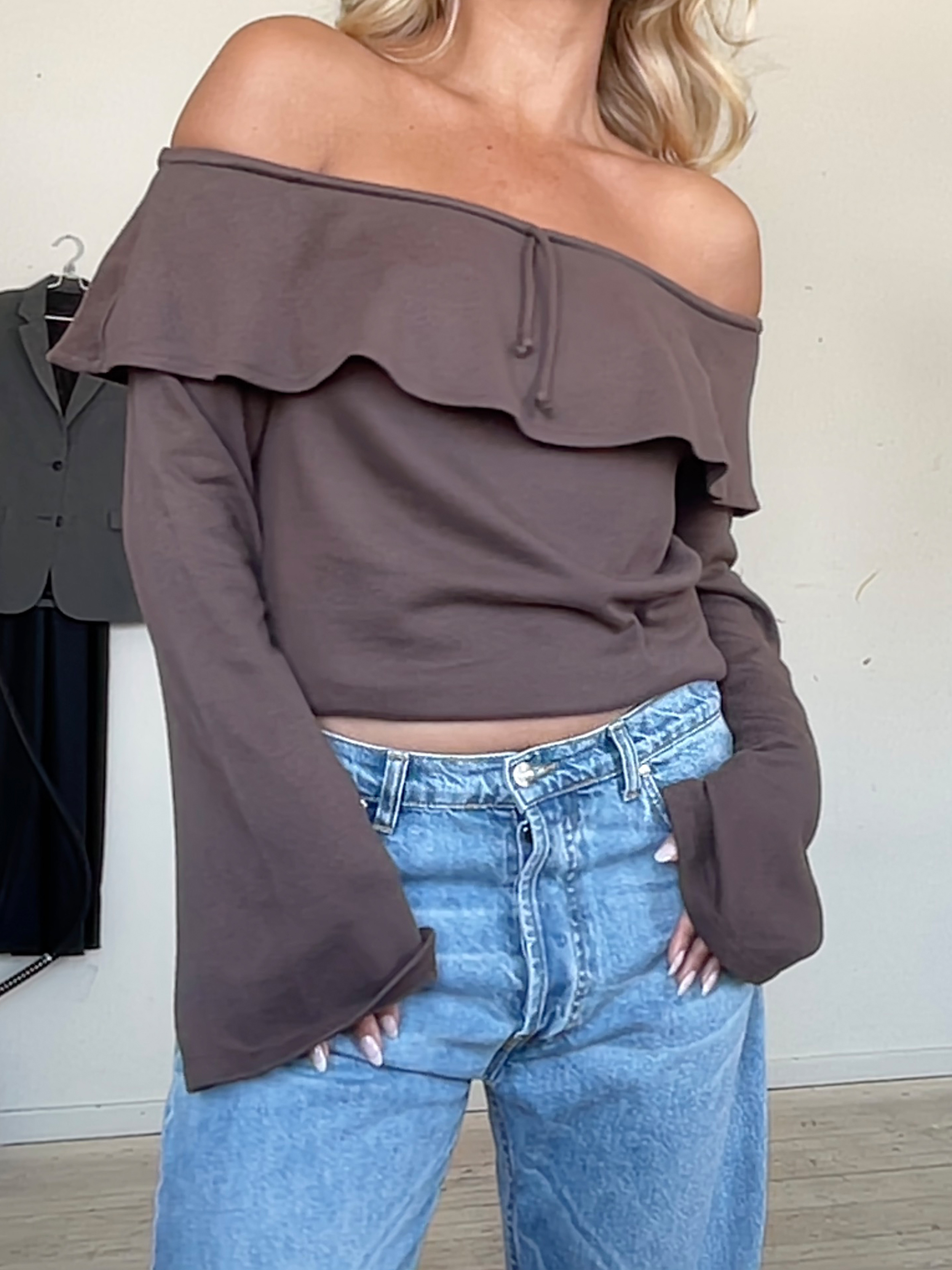 Morena Off Shoulder Top Brown Djerf Avenue