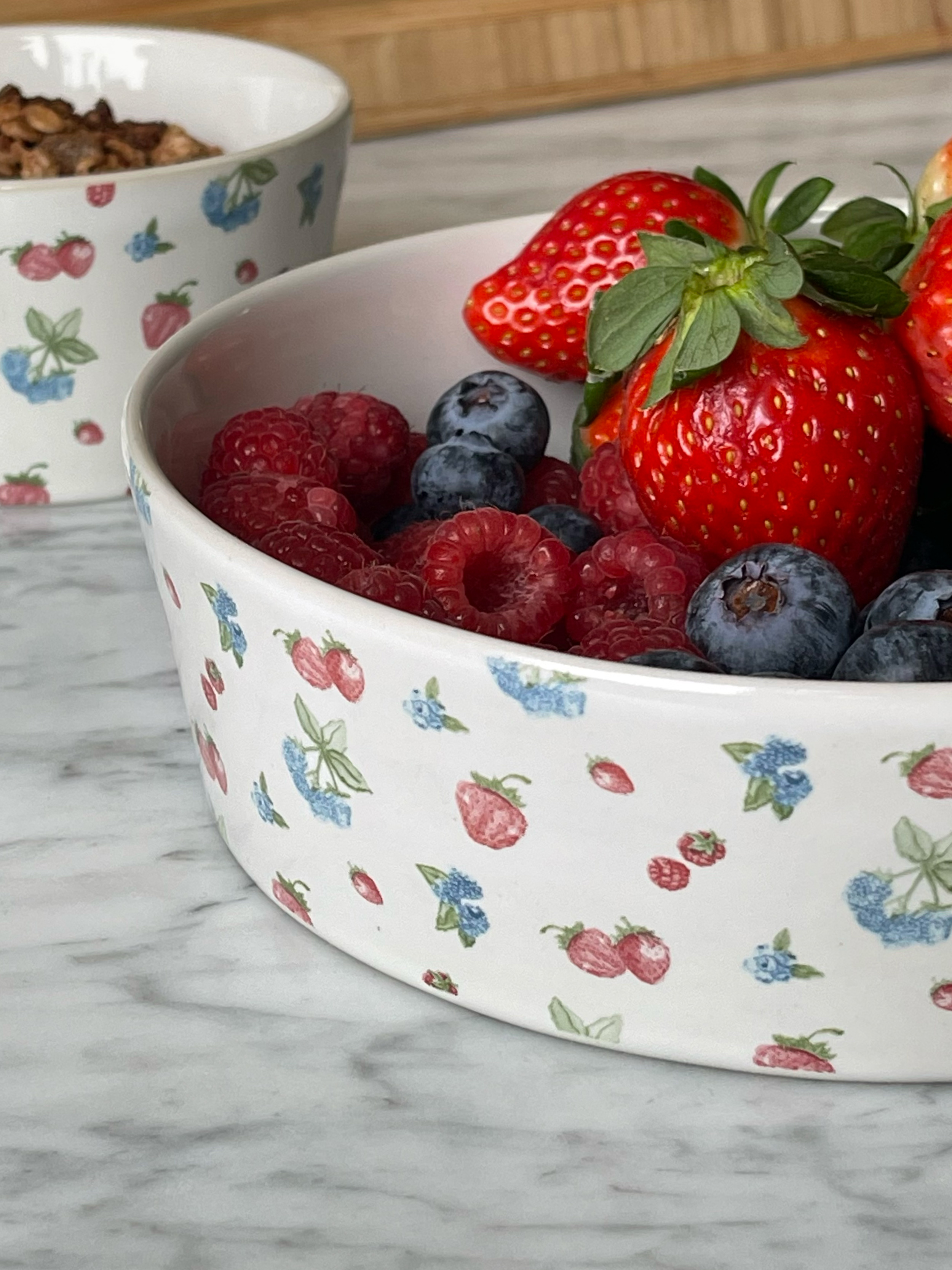 Daily Tube Top Summer Berries