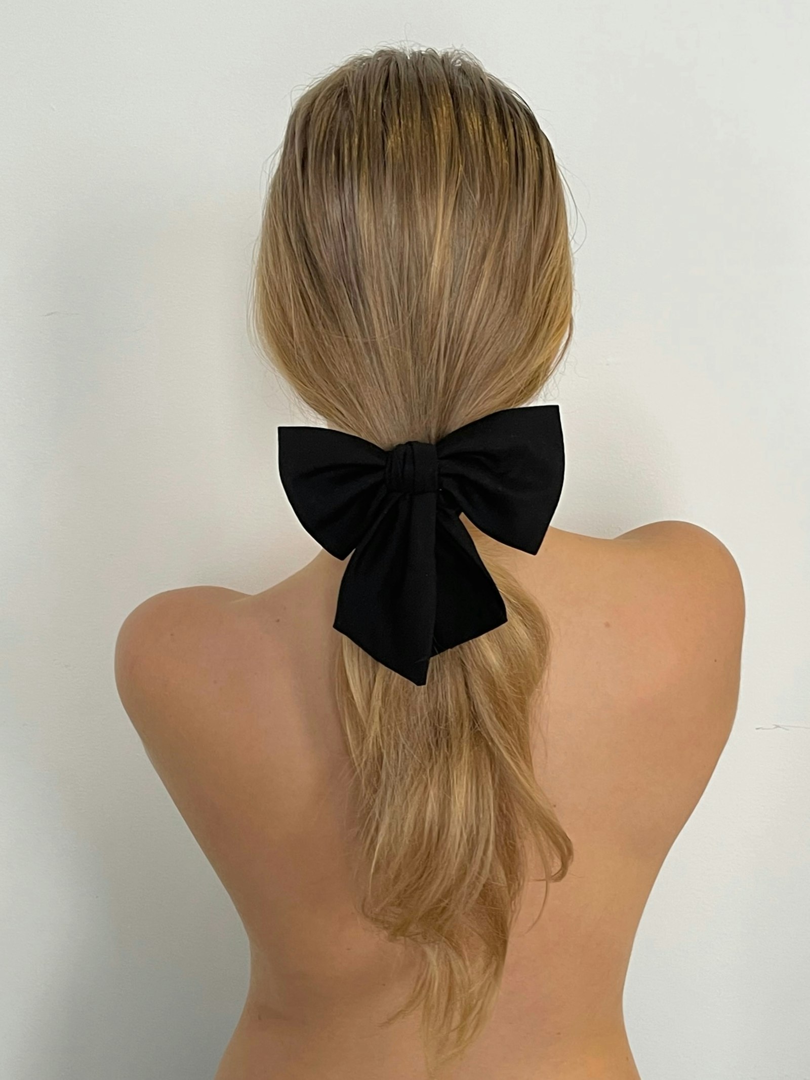 Bow Scrunchie Ash