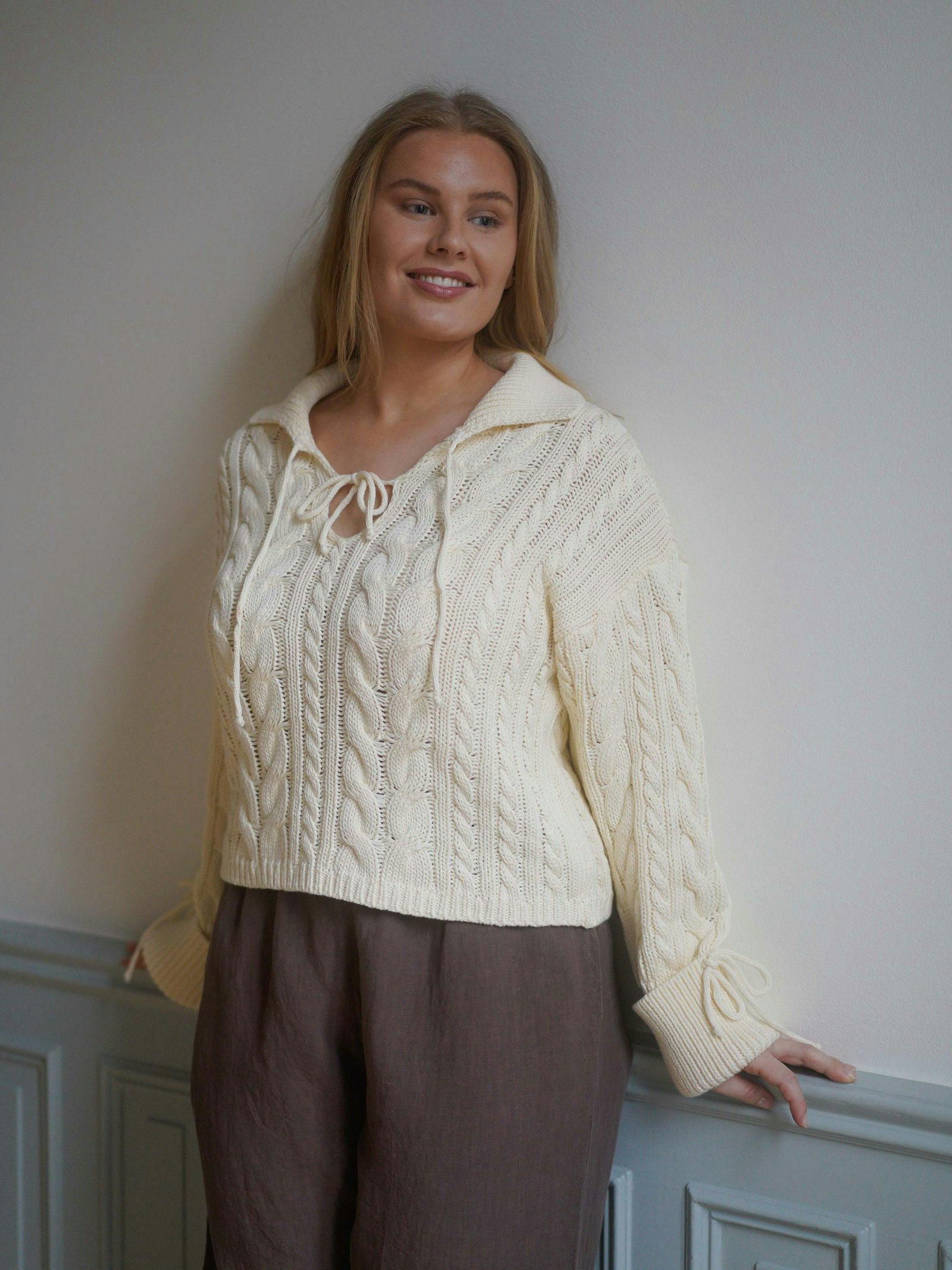 Chunky Cable Knit Cream