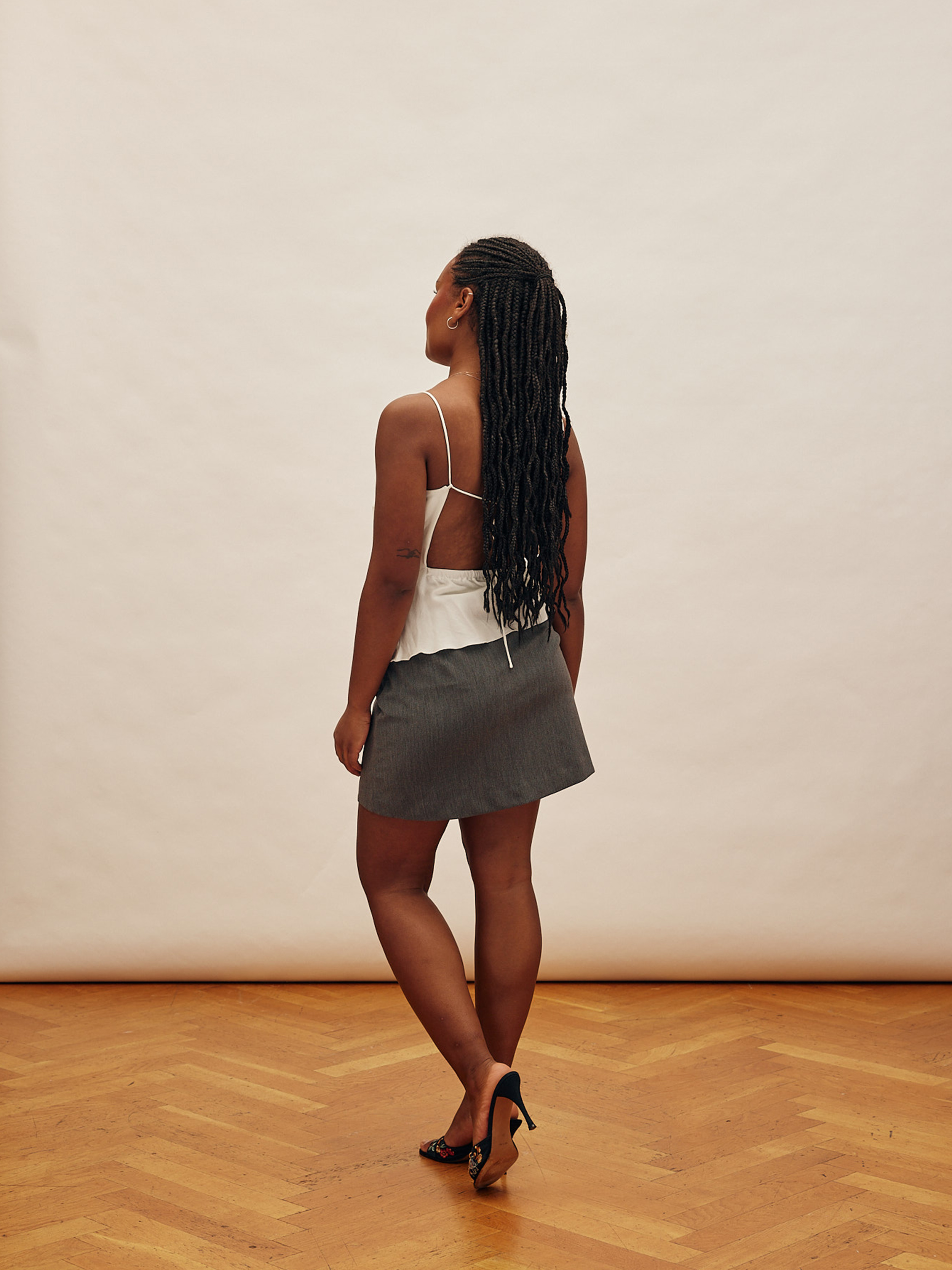 Must Have Mini Skirt Grey - Grey | Djerf Avenue