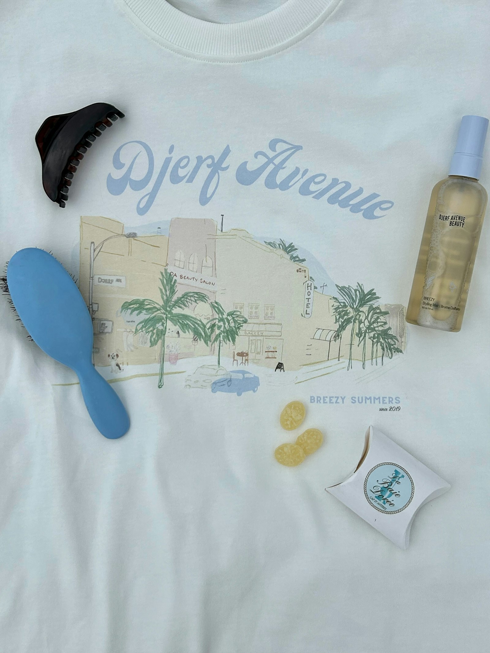 Vacay Tee The Avenue