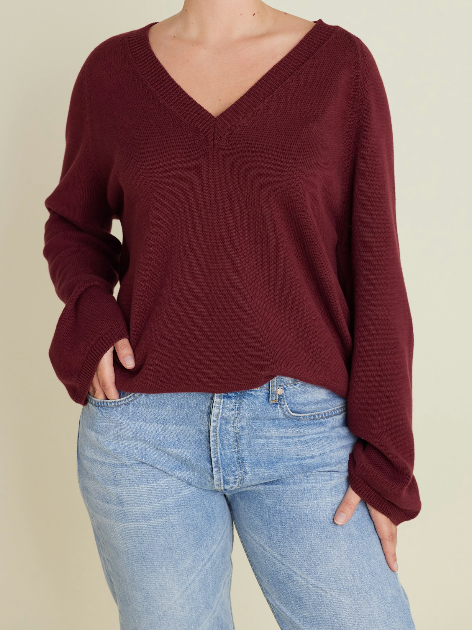 V-neck Sweater Burgundy