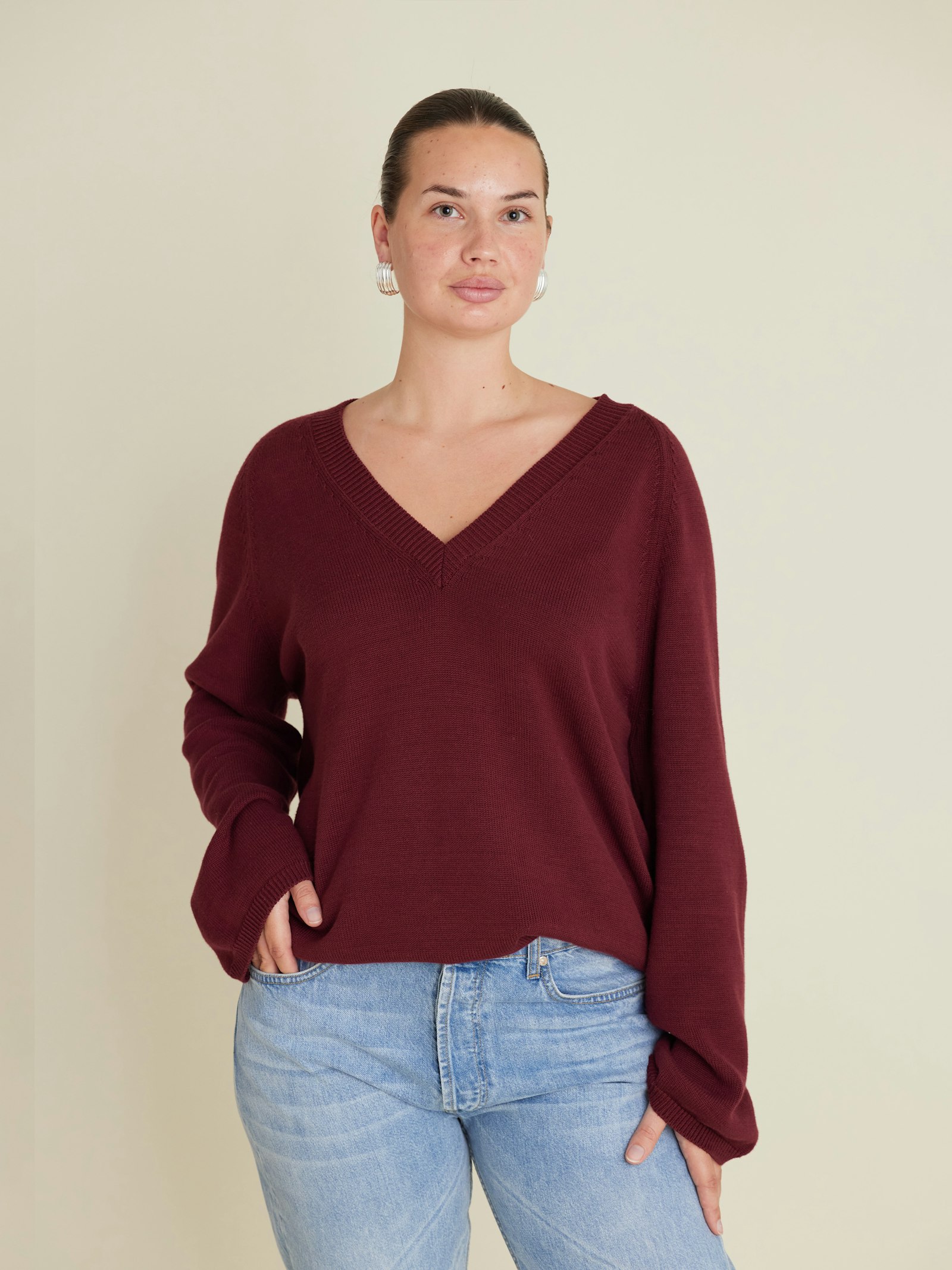 V-neck Sweater Burgundy