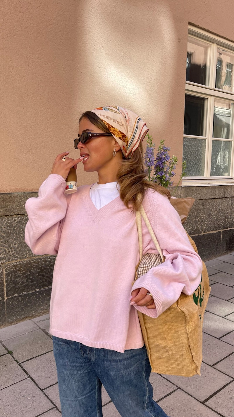 V-neck Sweater Lilac
