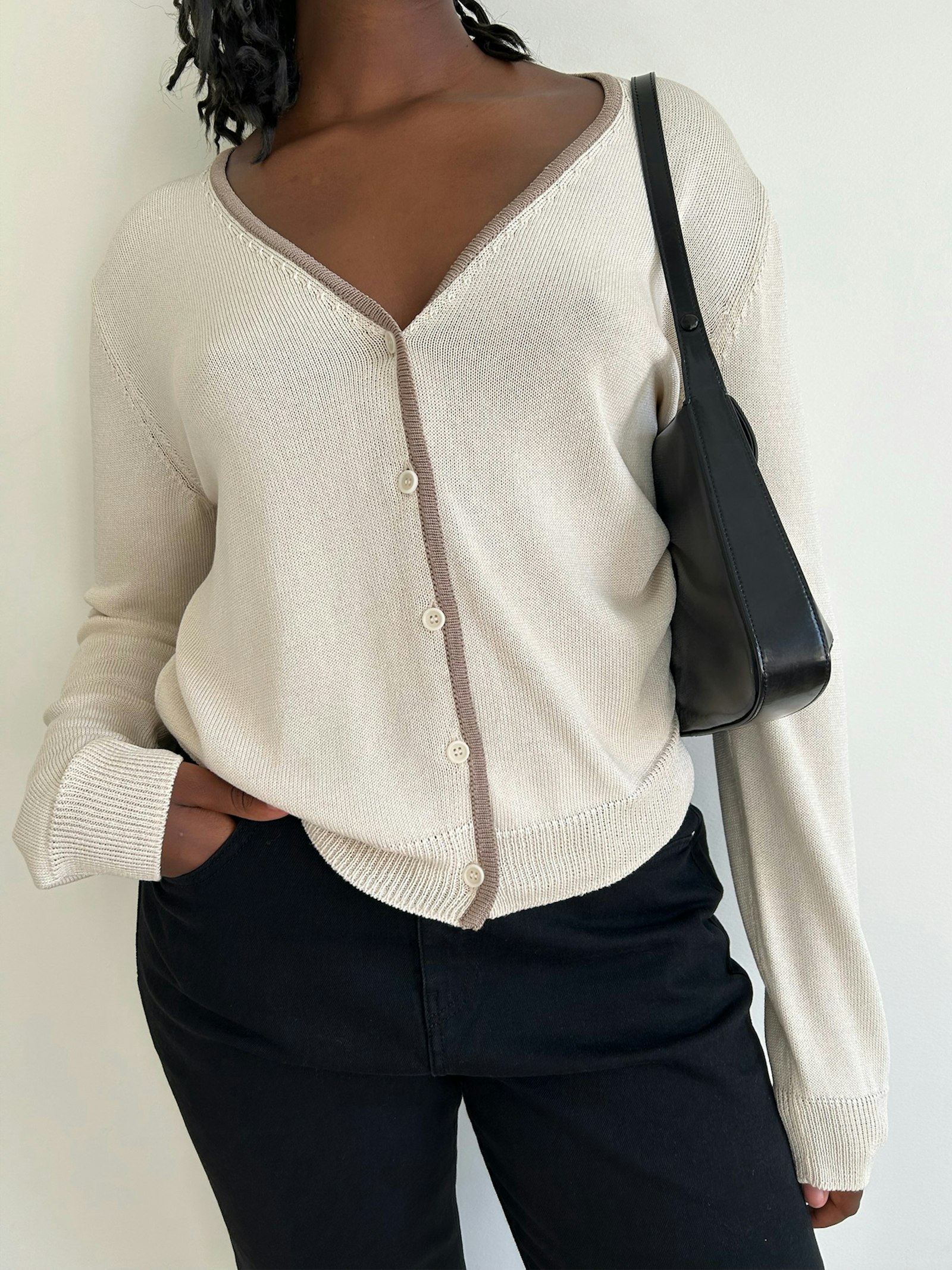 Contrast V-neck Cardigan Ivory