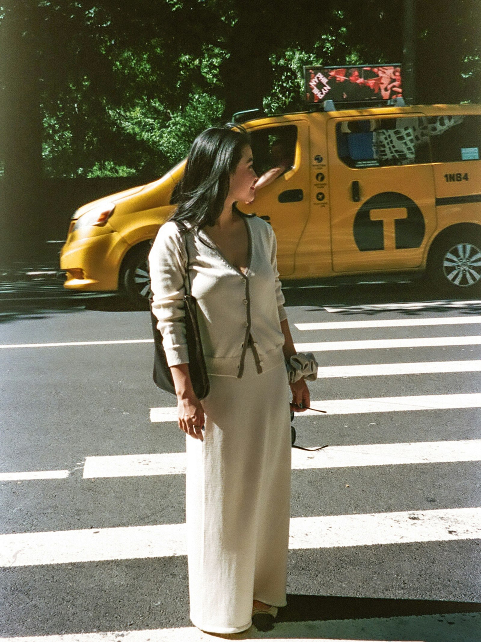 Contrast V-neck Cardigan Ivory