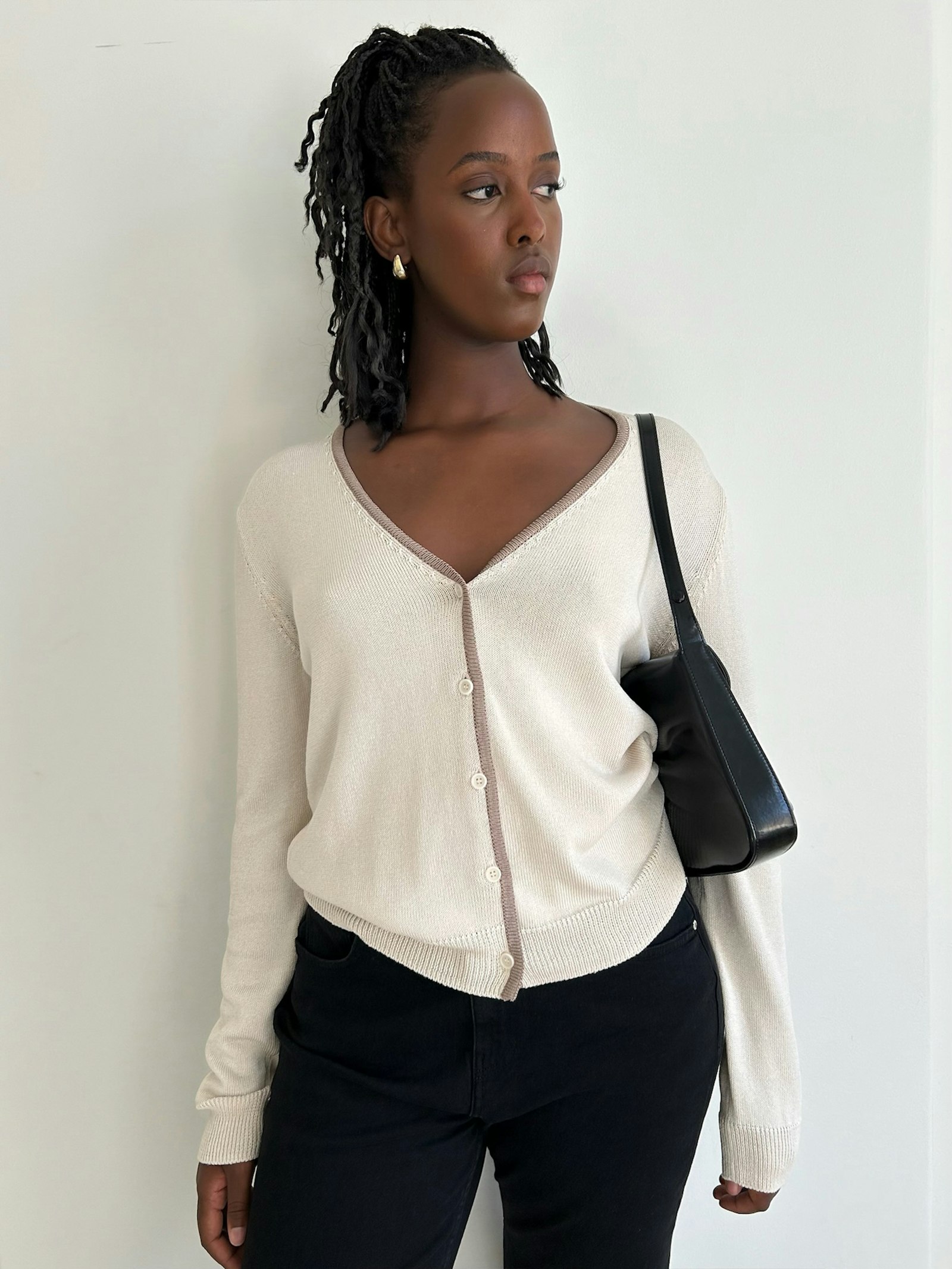 Contrast V-neck Cardigan Ivory