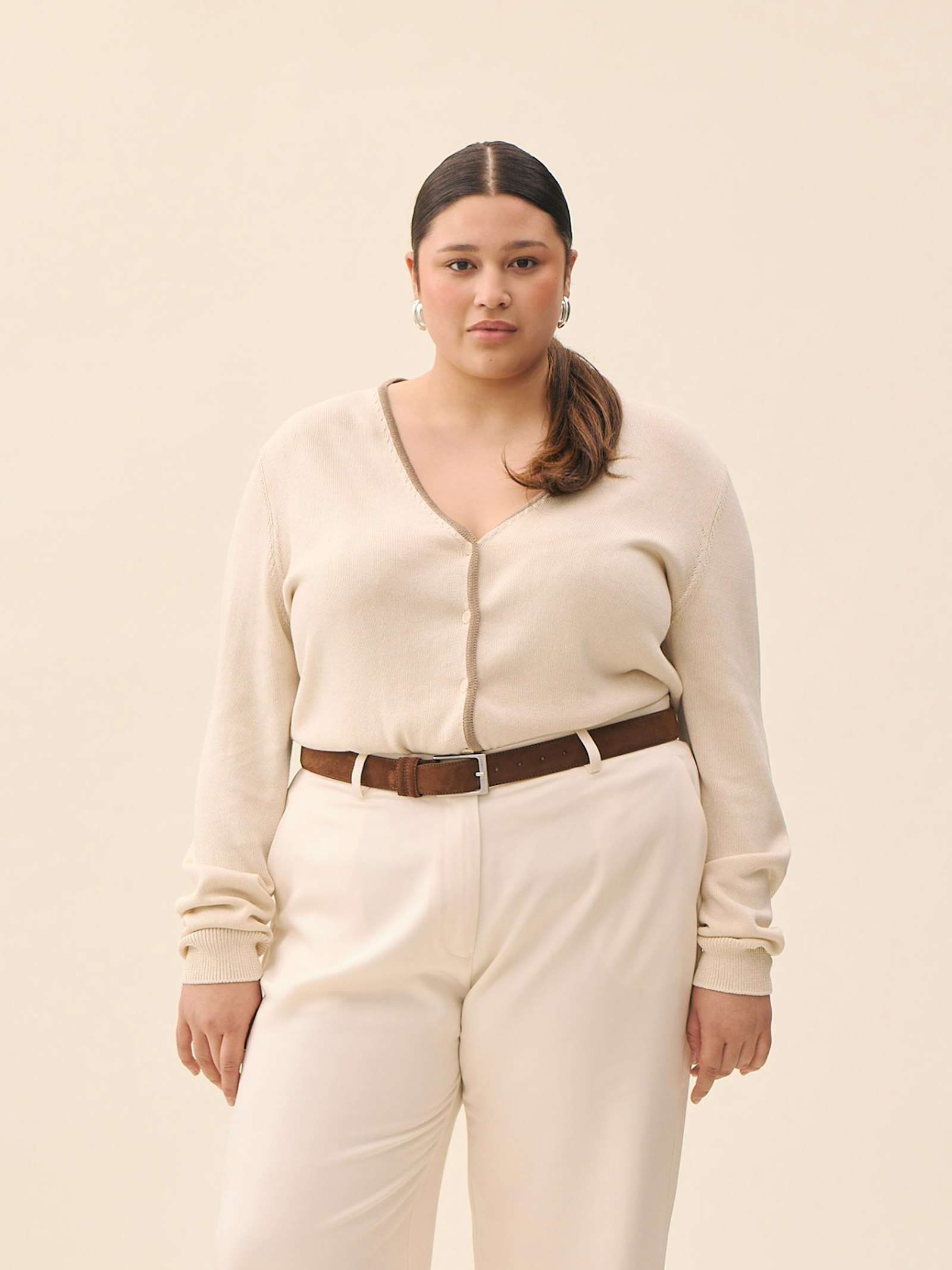 Contrast V-neck Cardigan Ivory