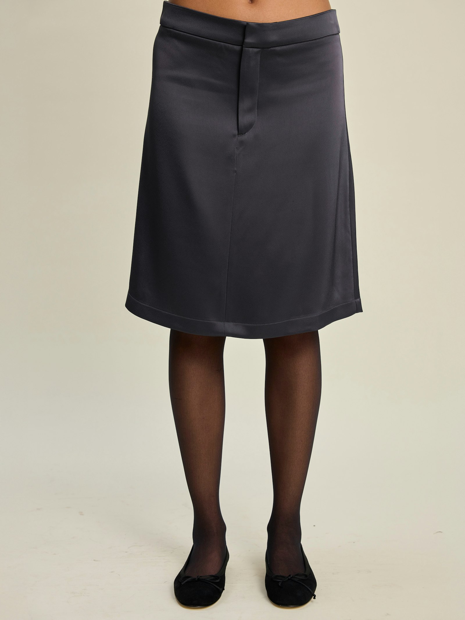 Satin A-lined Skirt Anthracite