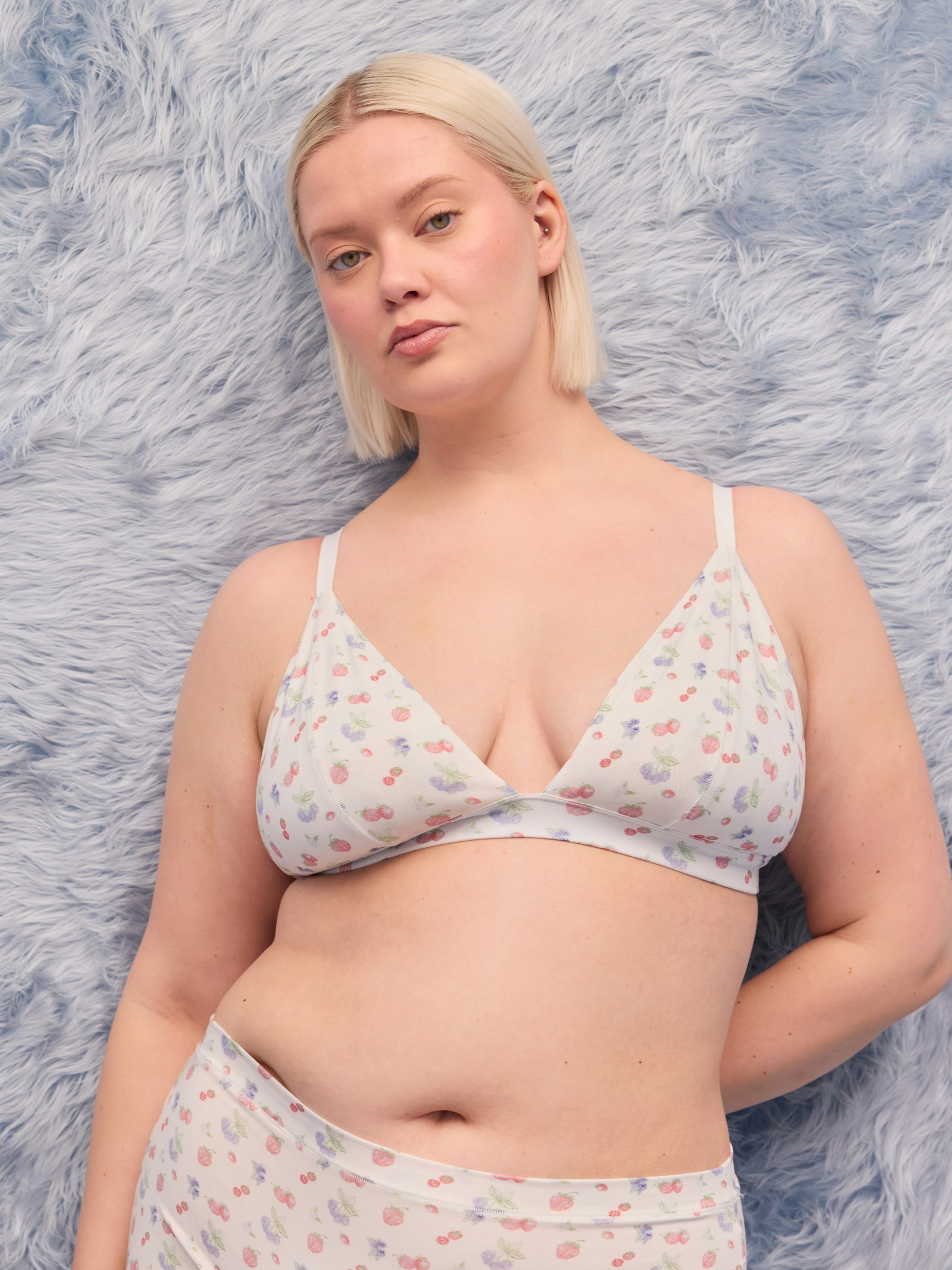 Go Close Triangle Bralette Summer Berries