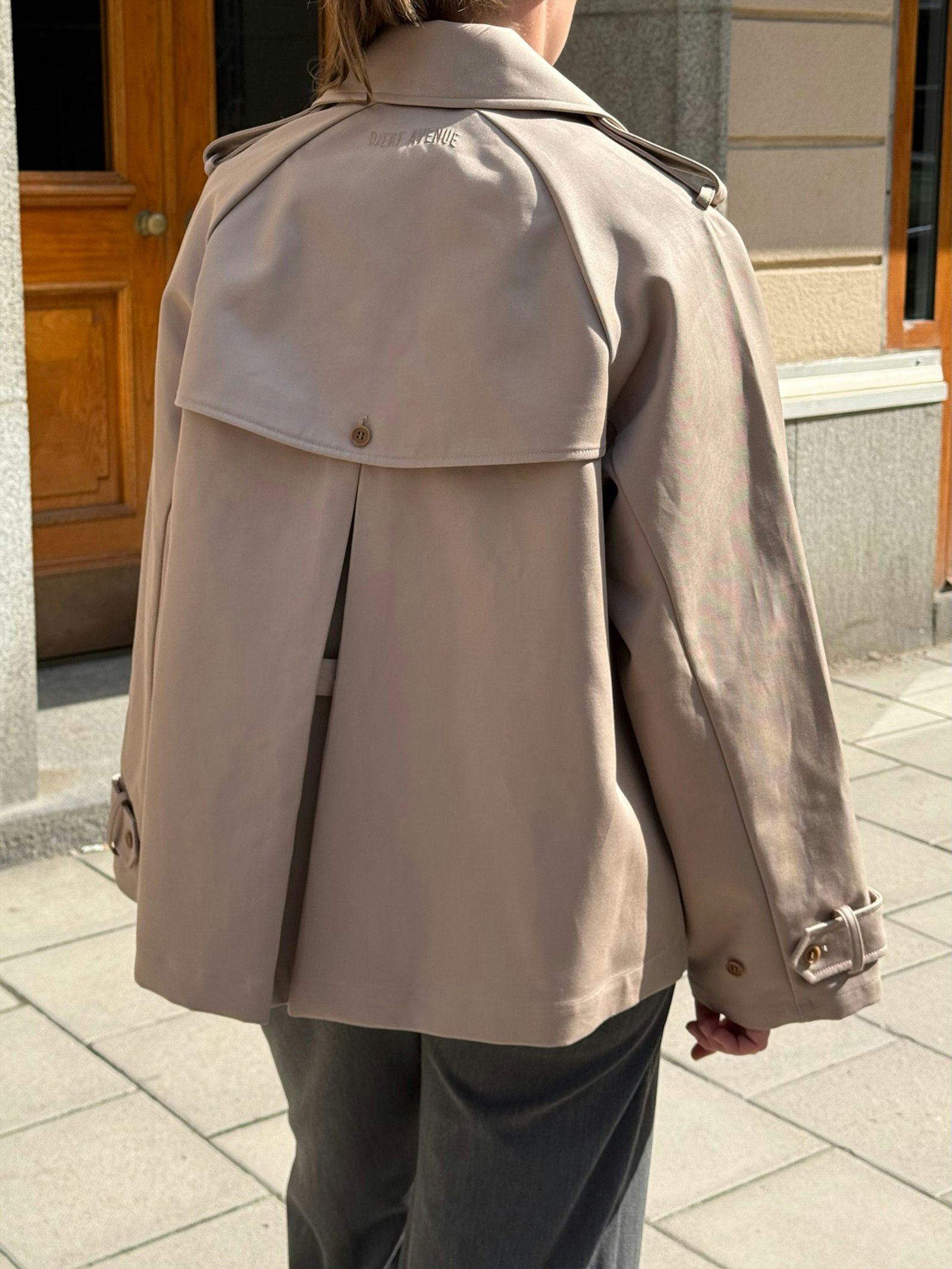 Short Trench Coat Sand