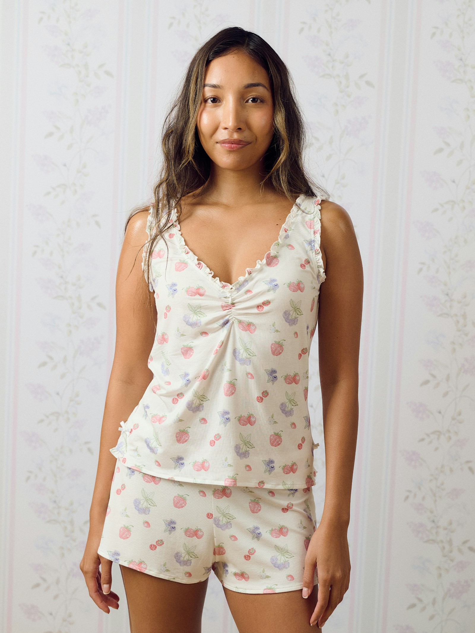 Go Slow Frill Shorts Summer Berries